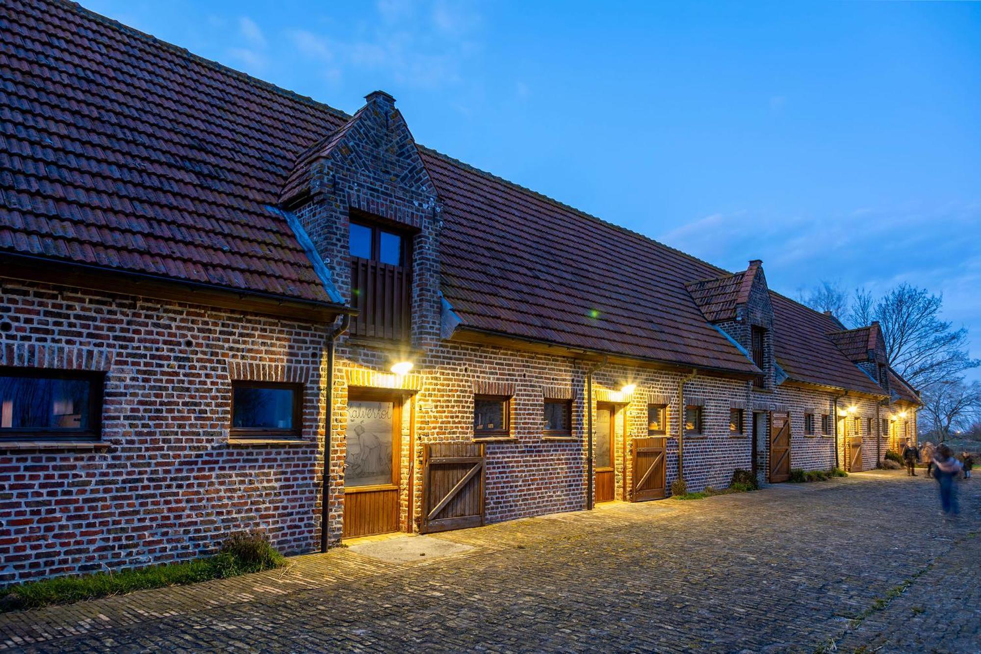 Holiday Home 'T Hof Der Witte Damen Veurne Exterior foto