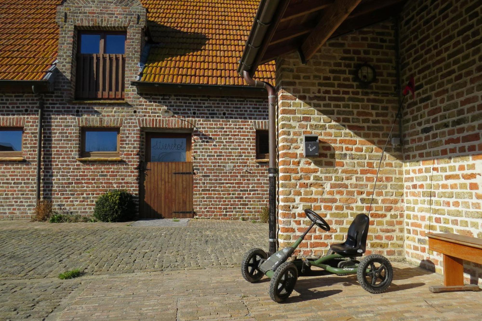 Holiday Home 'T Hof Der Witte Damen Veurne Exterior foto